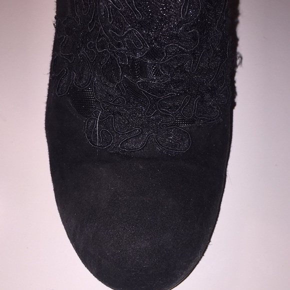 Black boots - Picture 8 of 10